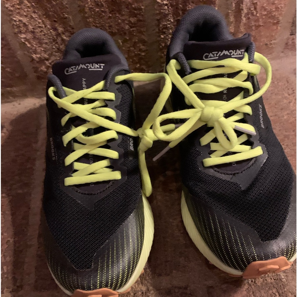 Brooks Catamount Black Trail Hiking Athletic Sneakers in Women US Size 8.5